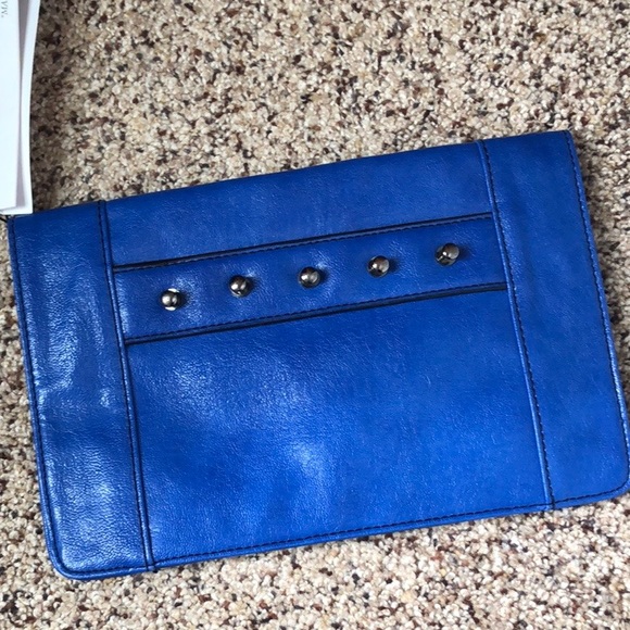 BCBGeneration clutch - Picture 7 of 7